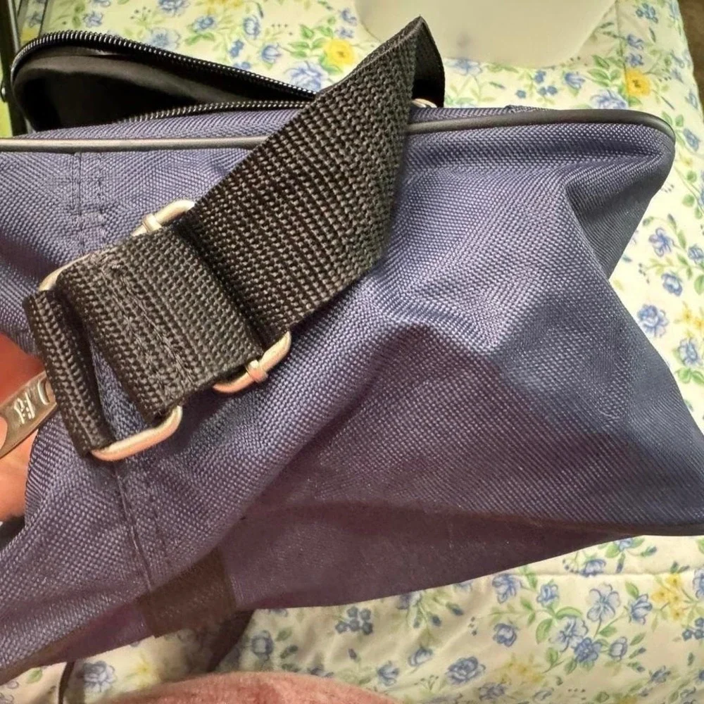 American Tourister Navy Blue Laptop Messenger Carry On Travel Bag Office 15